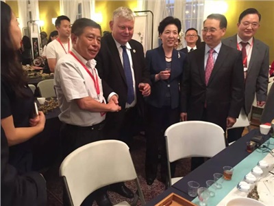 向世界展示中國非遺文化，湘益茯茶亮相湖南波蘭、捷克非遺交流周